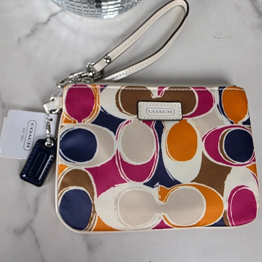 Coach Y2K F49166 PRK HD‎ Multicolor Signature Pattern Wristlet Scarf Print Satin - Picture 4 of 11